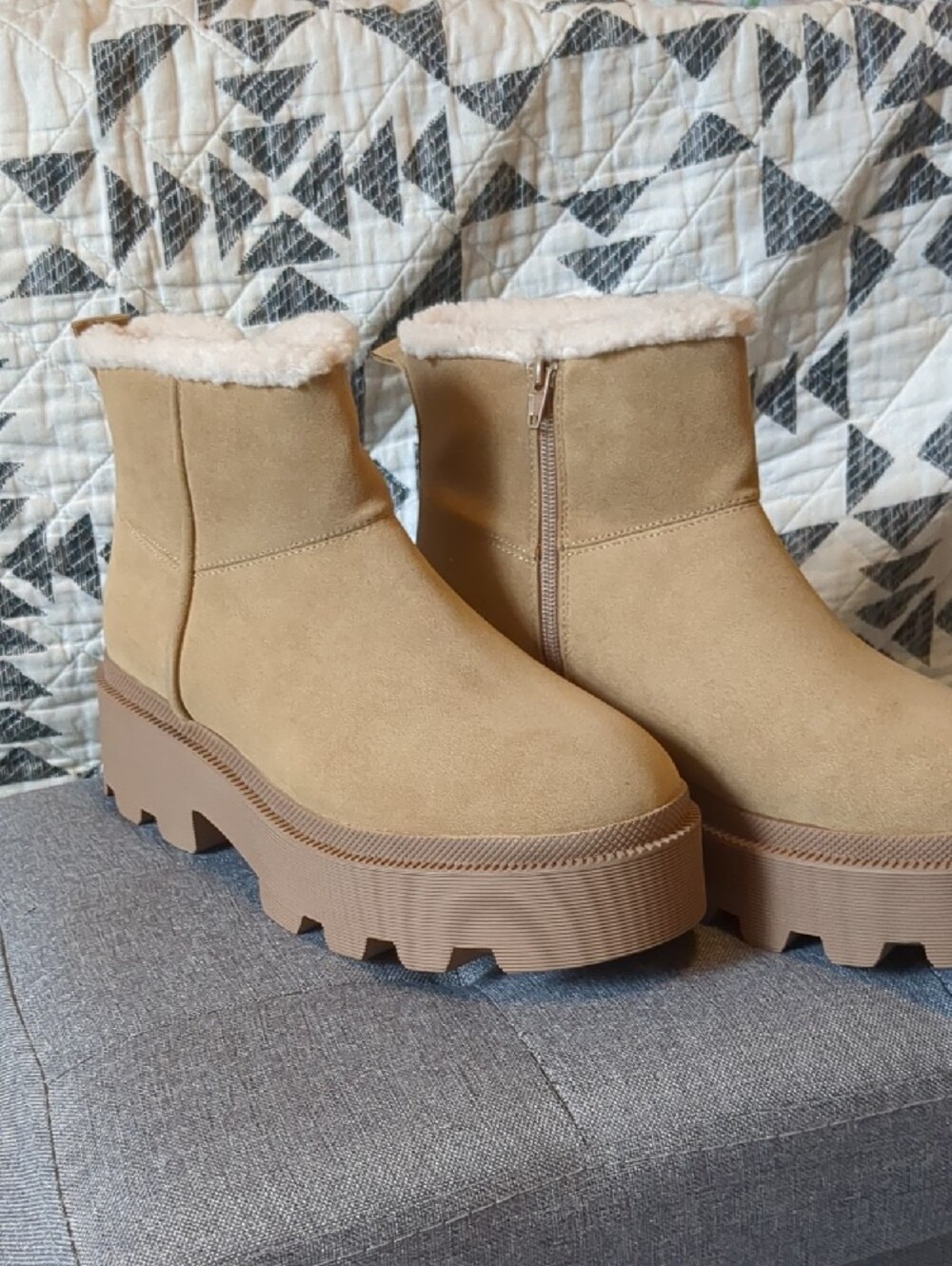 SM New York Tan Platform Ankle Boots with Faux Shearling Cuff Size 8.5 NWT